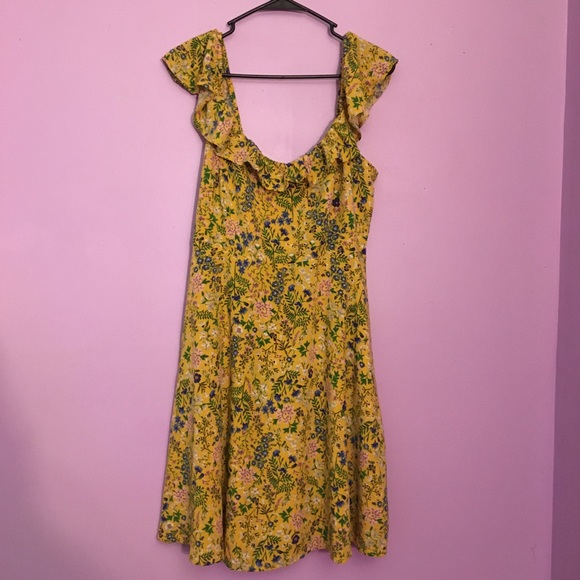 Old Navy Dresses & Skirts - Yellow floral dress